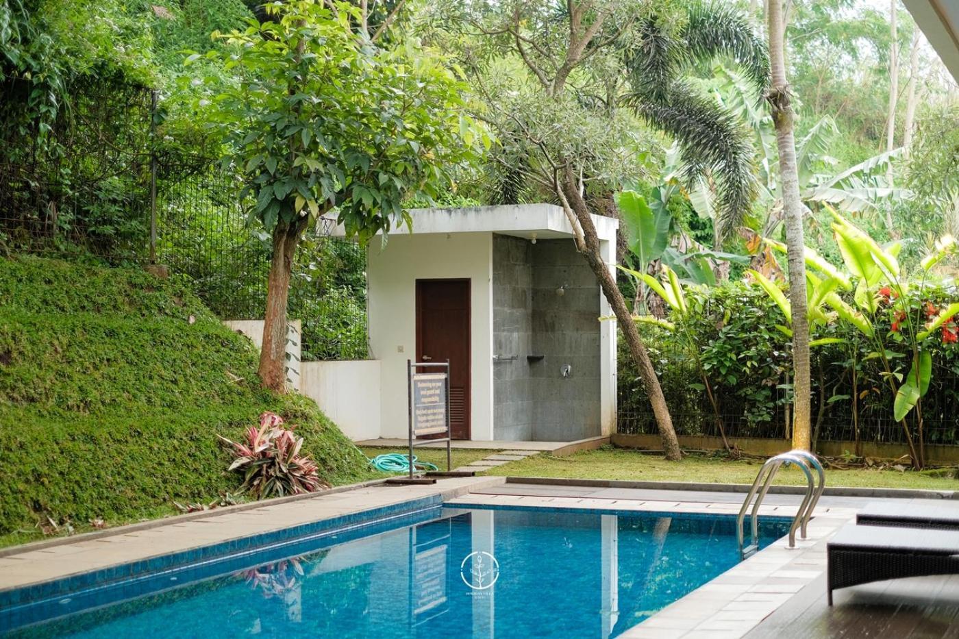 Oyama Villa 4 Bedroom With A Private Pool Bandung Exterior photo