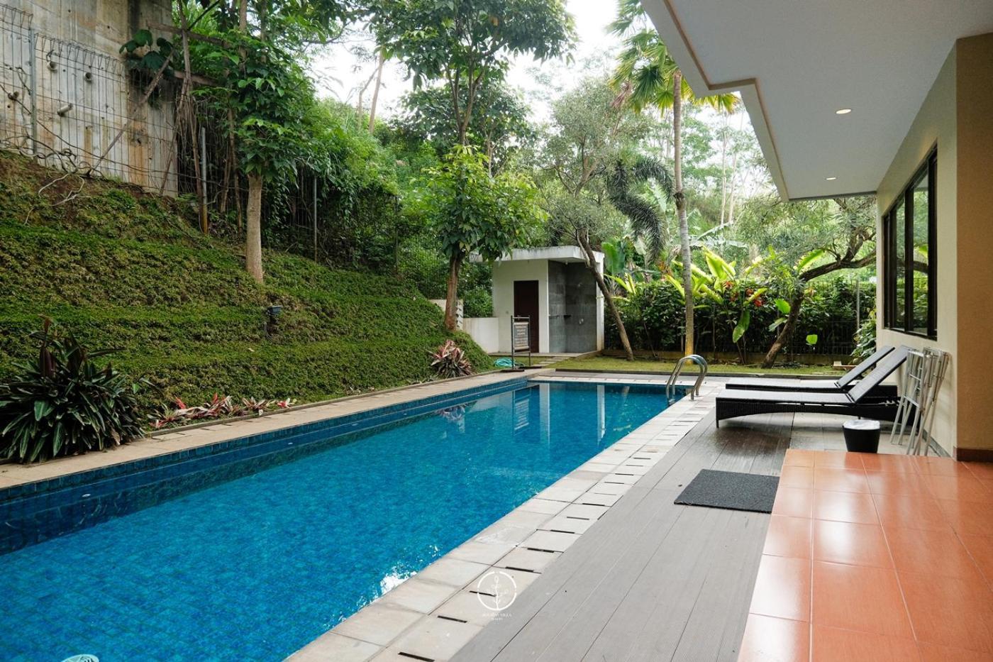 Oyama Villa 4 Bedroom With A Private Pool Bandung Exterior photo